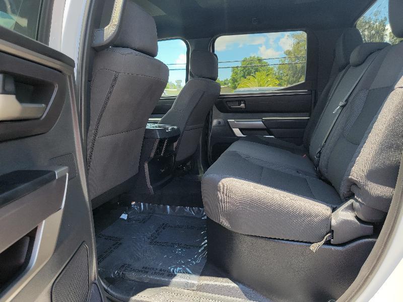 Toyota Tundra SR5 CrewMax 2WD 2025