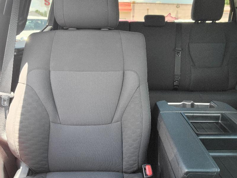 Toyota Tundra SR5 CrewMax 2WD 2025