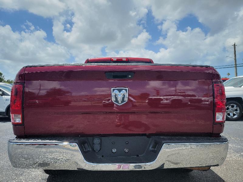RAM 1500 SLT Quad Cab 2WD 2015