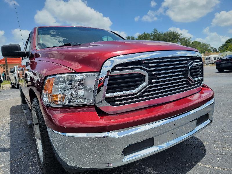 RAM 1500 SLT Quad Cab 2WD 2015