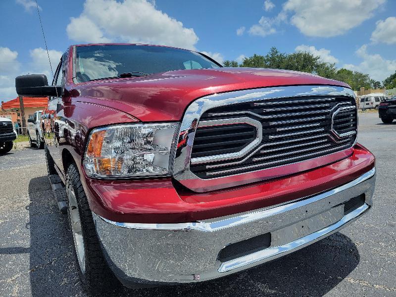 RAM 1500 SLT Quad Cab 2WD 2015