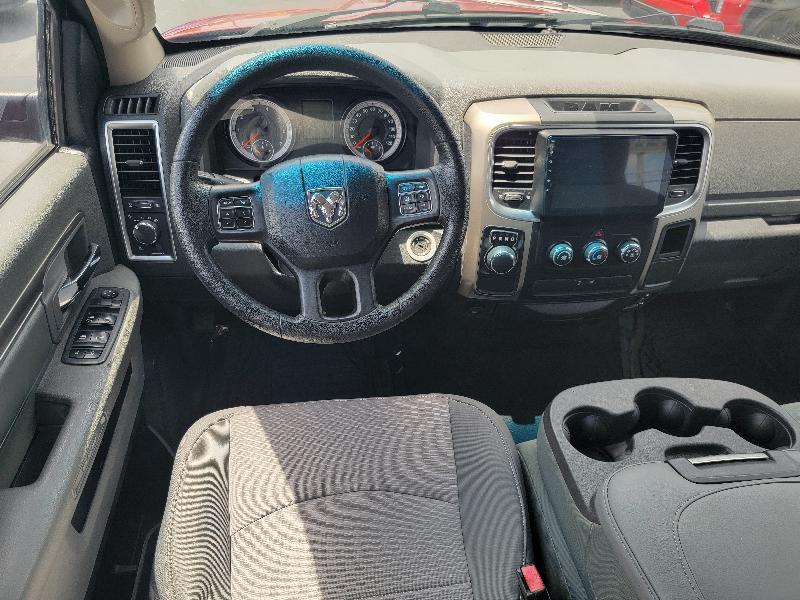 RAM 1500 SLT Quad Cab 2WD 2015
