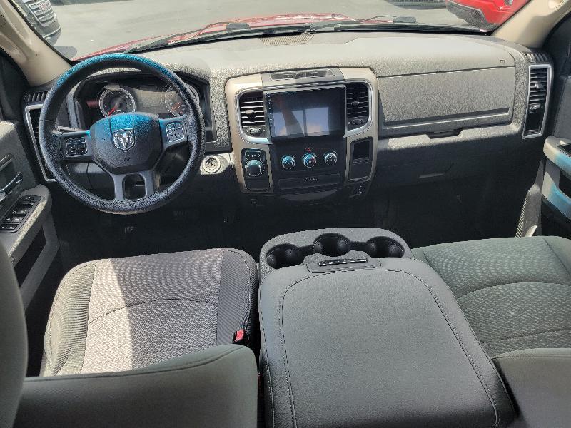 RAM 1500 SLT Quad Cab 2WD 2015
