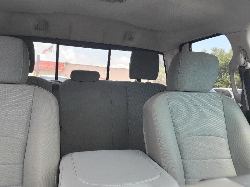 RAM 1500 SLT Quad Cab 2WD 2015