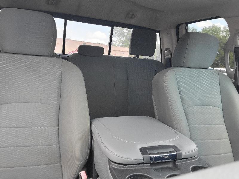 RAM 1500 SLT Quad Cab 2WD 2015