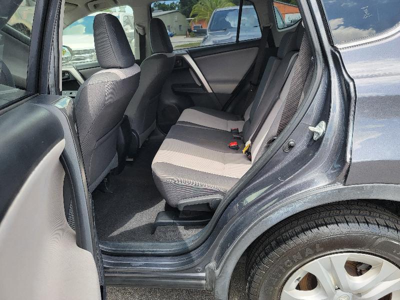 Toyota RAV4 LE FWD 2015