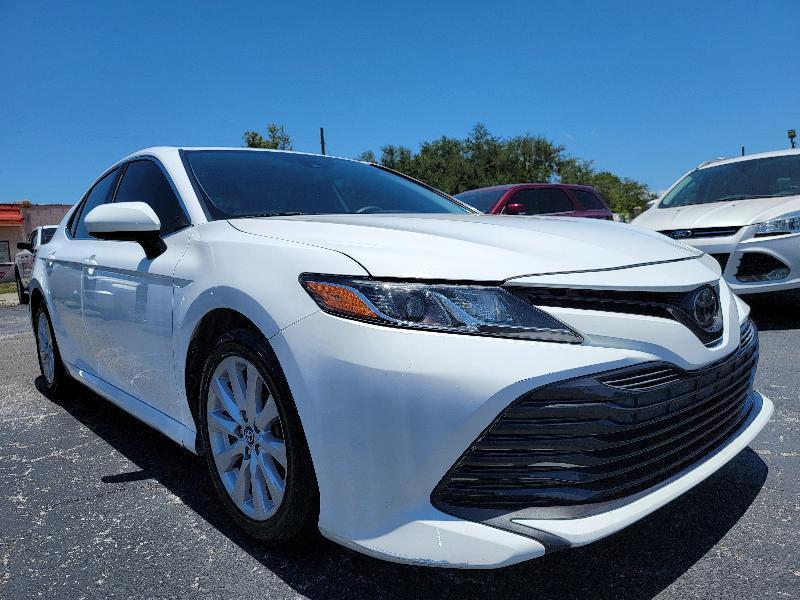 Toyota Camry XLE 2019