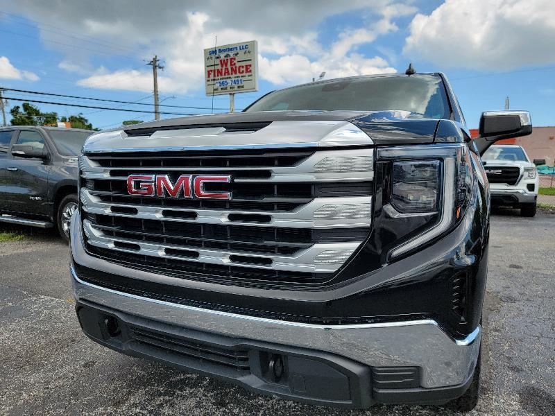 GMC Sierra 1500 SLE Crew Cab 4WD 2022