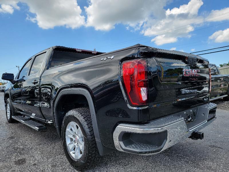 GMC Sierra 1500 SLE Crew Cab 4WD 2022