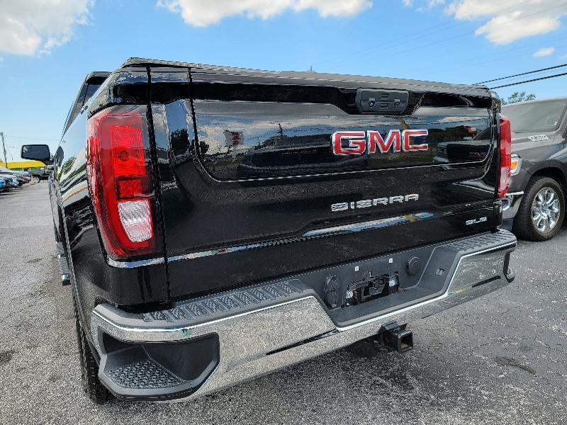 GMC Sierra 1500 SLE Crew Cab 4WD 2022