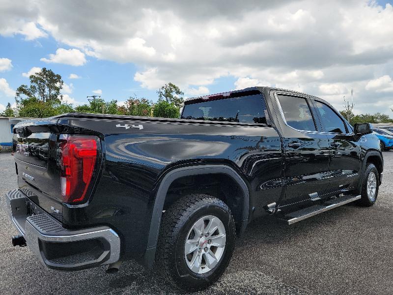 GMC Sierra 1500 SLE Crew Cab 4WD 2022