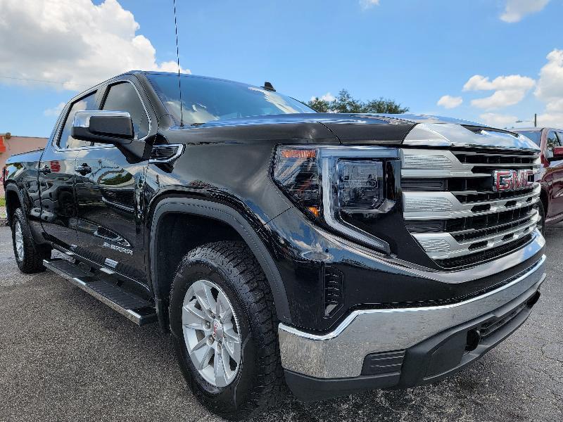 GMC Sierra 1500 SLE Crew Cab 4WD 2022