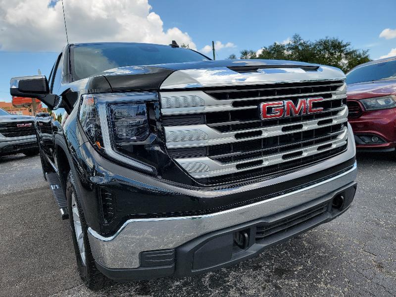 GMC Sierra 1500 SLE Crew Cab 4WD 2022