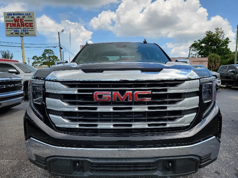 GMC Sierra 1500 SLE Crew Cab 4WD 2022
