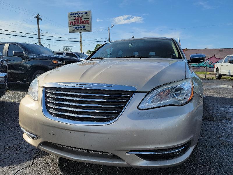 2013 Chrysler 200 Limited
