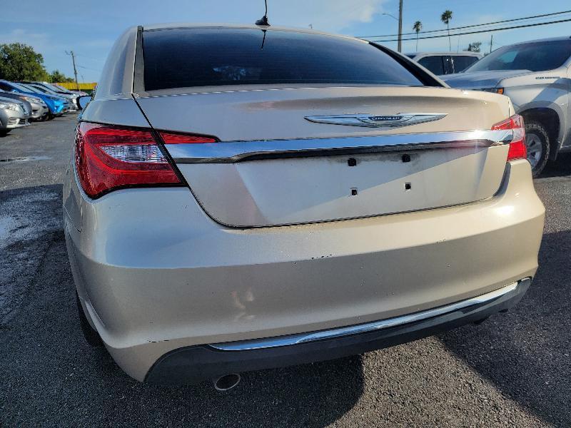 Chrysler 200 Limited 2013