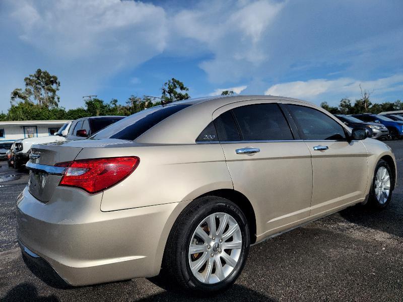 Chrysler 200 Limited 2013