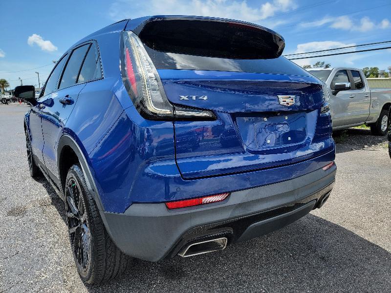 Cadillac XT4 FWD 4dr Sport 2021