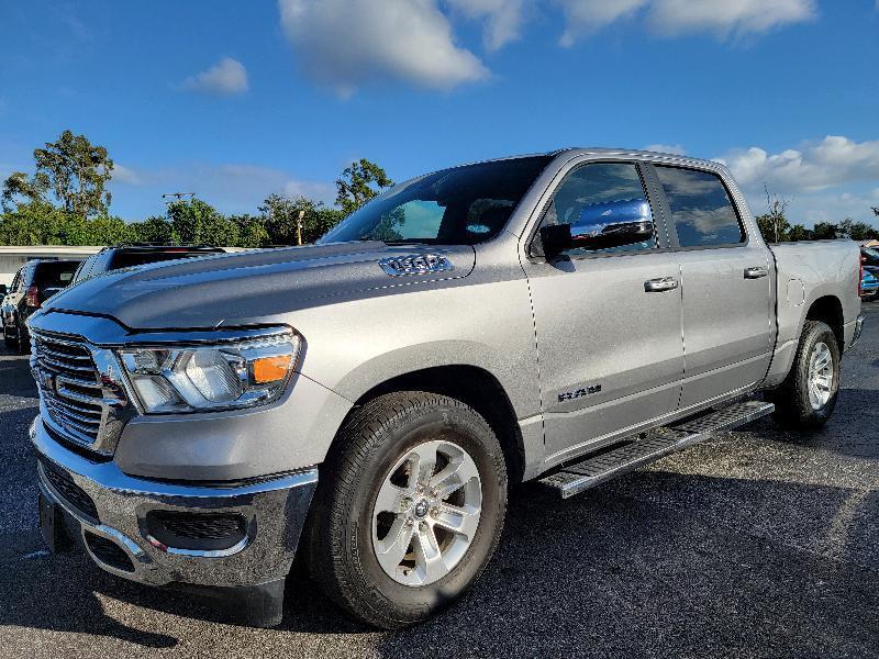 RAM 1500 Laramie Crew Cab SWB 2WD 2024