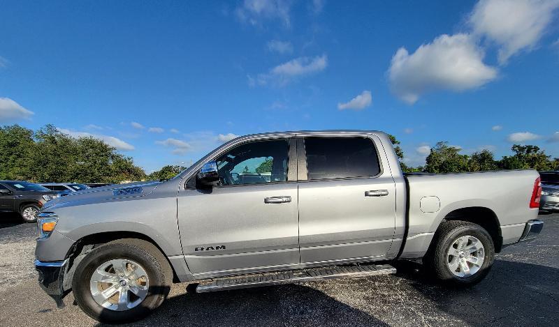RAM 1500 Laramie Crew Cab SWB 2WD 2024