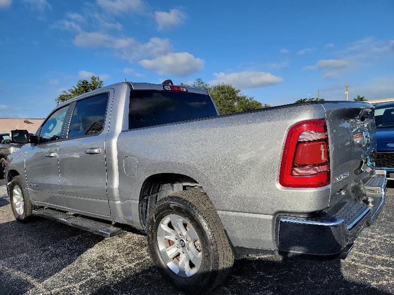 RAM 1500 Laramie Crew Cab SWB 2WD 2024