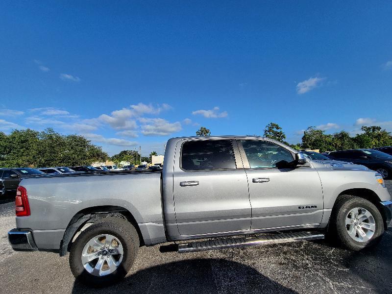RAM 1500 Laramie Crew Cab SWB 2WD 2024