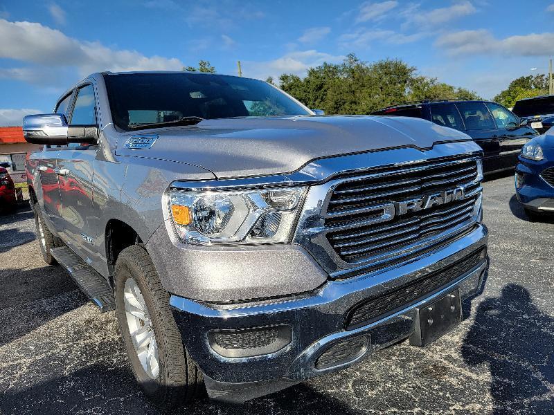 RAM 1500 Laramie Crew Cab SWB 2WD 2024