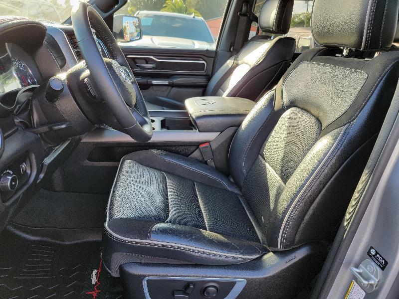 RAM 1500 Laramie Crew Cab SWB 2WD 2024