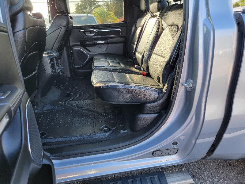 RAM 1500 Laramie Crew Cab SWB 2WD 2024