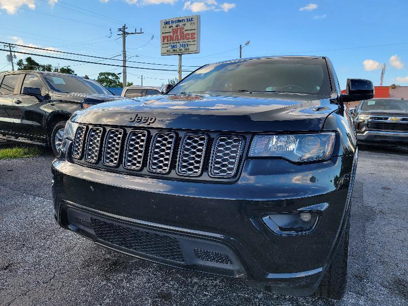 Jeep Grand Cherokee Laredo 2WD 2018