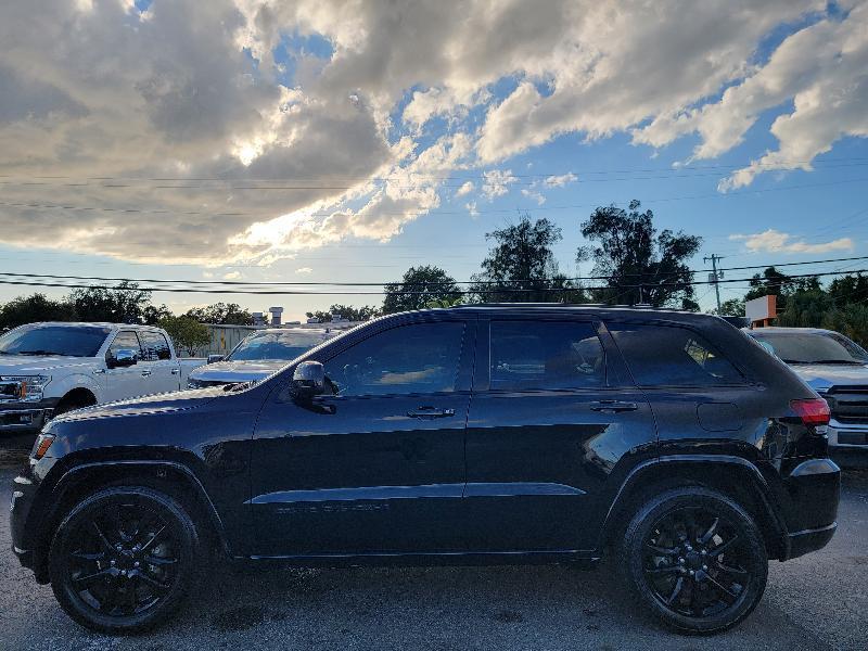Jeep Grand Cherokee Laredo 2WD 2018