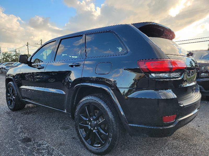 Jeep Grand Cherokee Laredo 2WD 2018