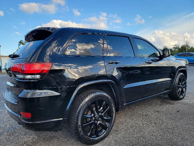 Jeep Grand Cherokee Laredo 2WD 2018