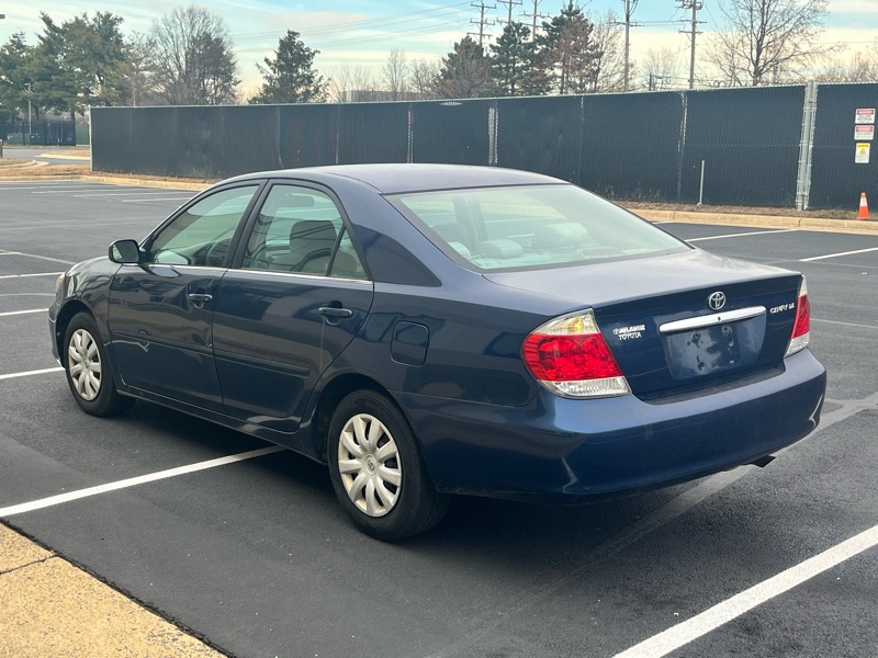 Toyota Camry LE 2005