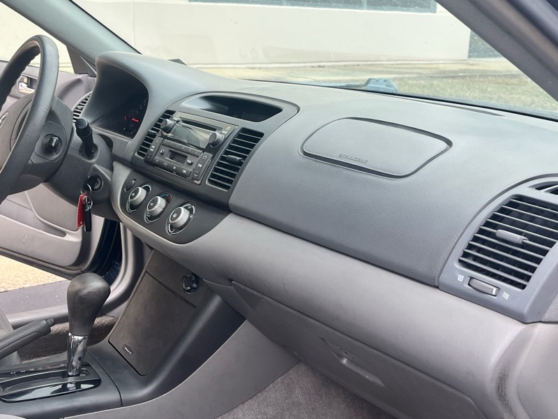 Toyota Camry LE 2005