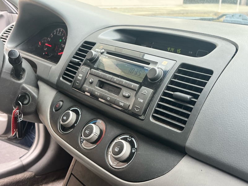 Toyota Camry LE 2005