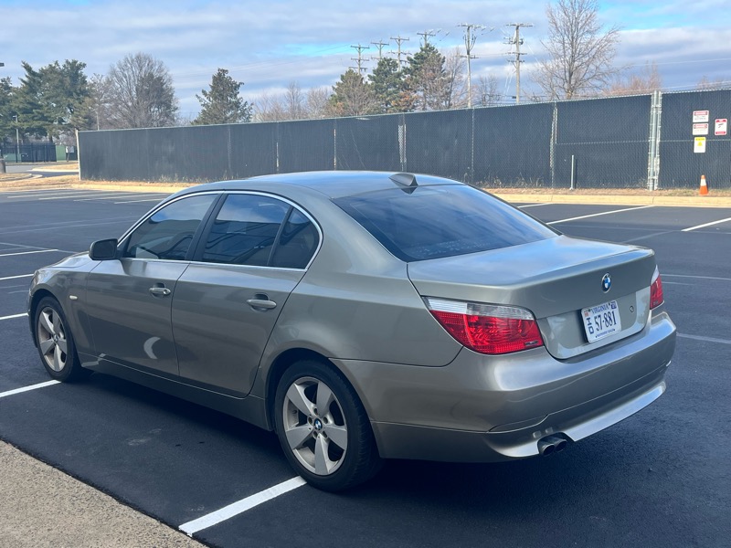 BMW 5-Series 525xi 2007