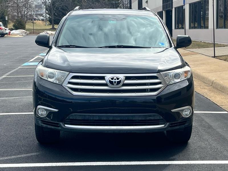 Toyota Highlander Base 4WD 2013