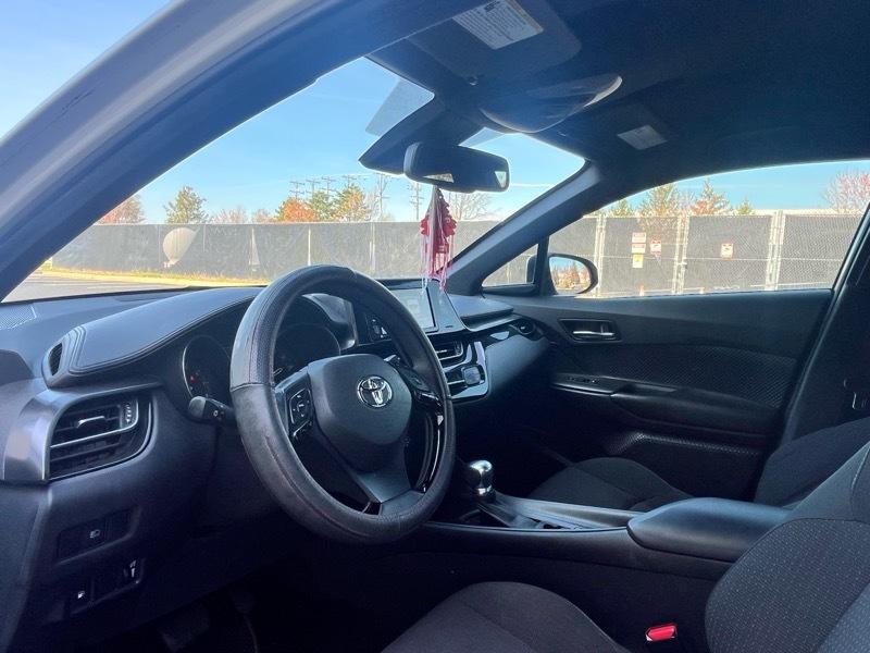 Toyota C-HR XLE 2018