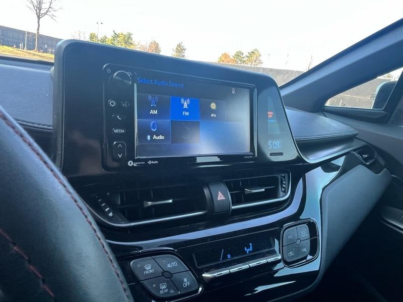 Toyota C-HR XLE 2018