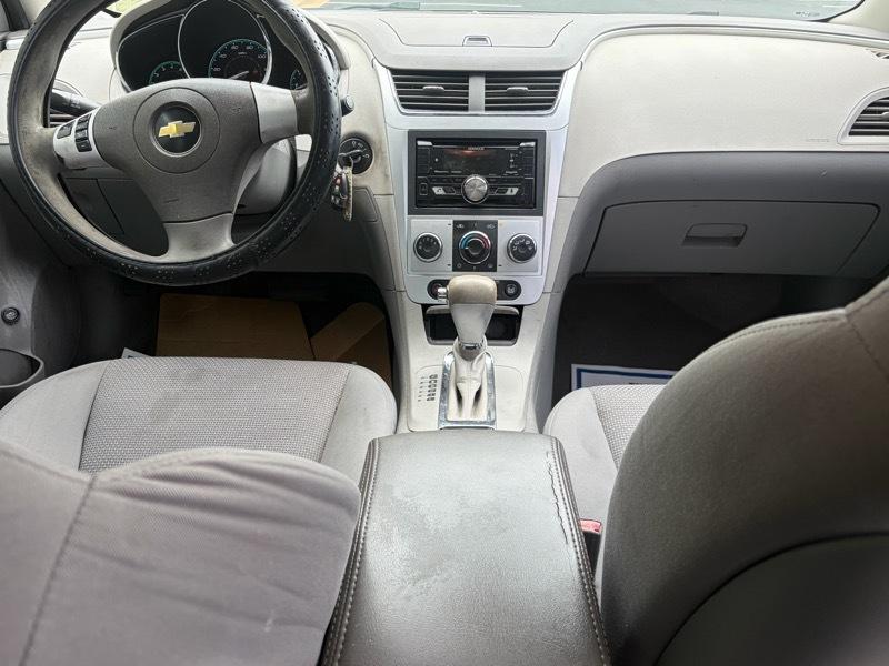 Chevrolet Malibu LS 2010