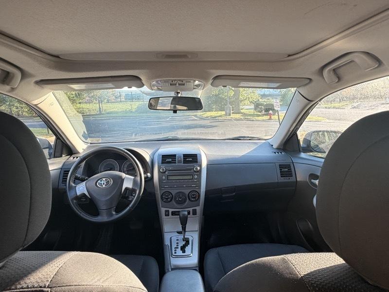 Toyota Corolla S 4-Speed AT 2010