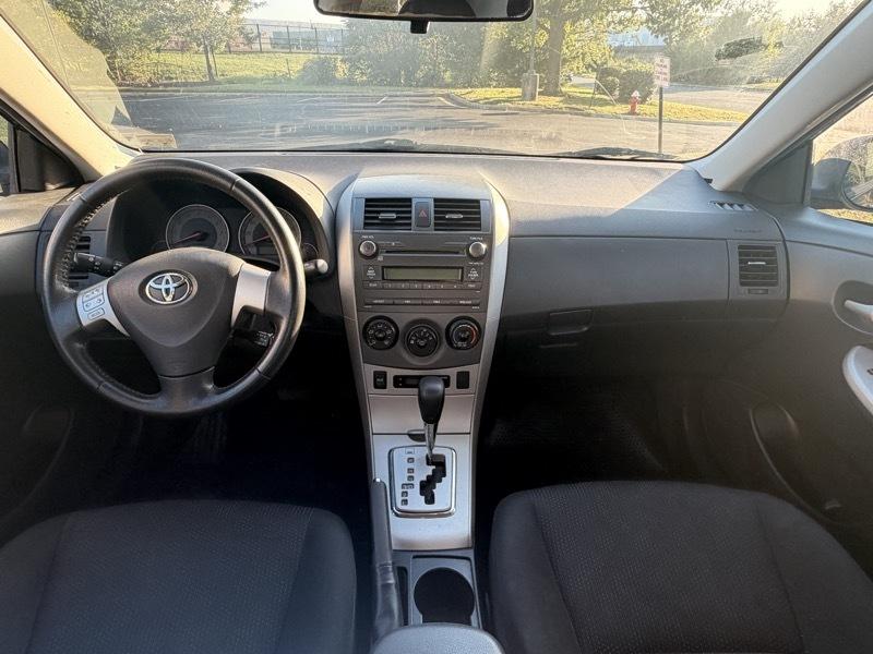 Toyota Corolla S 4-Speed AT 2010