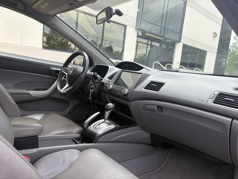 Honda Civic EX-L Coupe 5-Speed AT with Navigation 2010