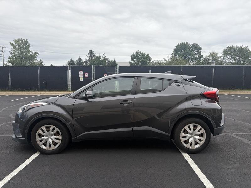 Toyota C-HR LE 2019