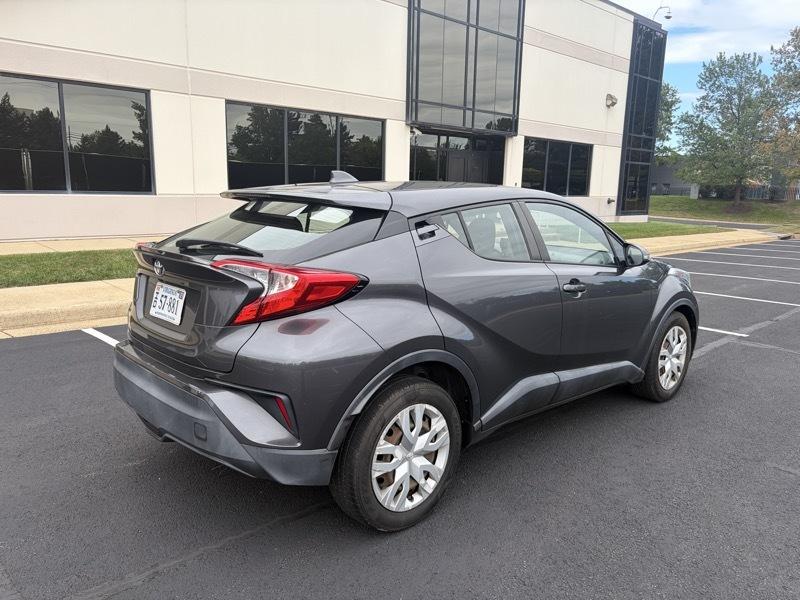 Toyota C-HR LE 2019