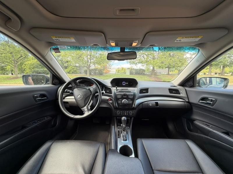 Acura ILX 5-Spd AT w/ Premium Package 2013