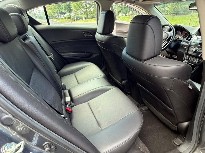 Acura ILX 5-Spd AT w/ Premium Package 2013