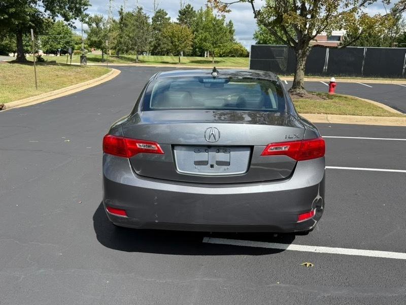 Acura ILX 5-Spd AT w/ Premium Package 2013
