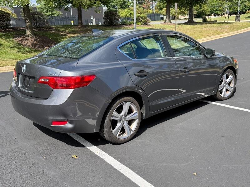 Acura ILX 5-Spd AT w/ Premium Package 2013